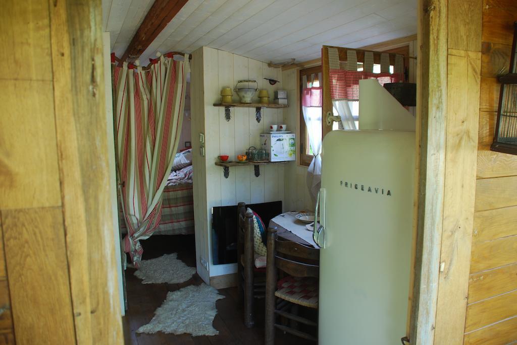 Maison D'Hotes Ainsi Soie T-Il Combovin 客房 照片