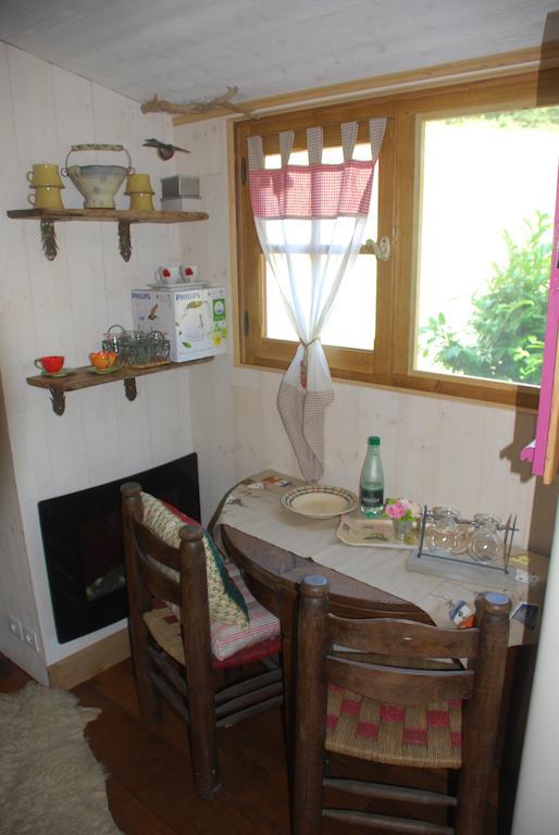 Maison D'Hotes Ainsi Soie T-Il Combovin 客房 照片