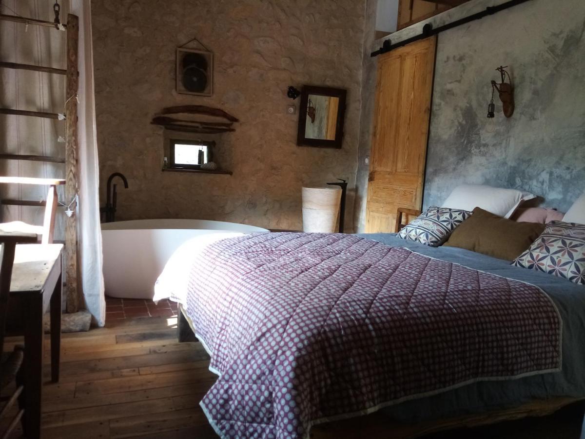 Maison D'Hotes Ainsi Soie T-Il Combovin 外观 照片
